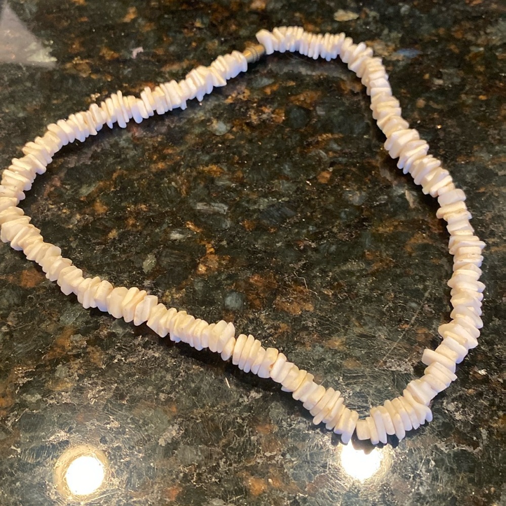 Vintage Hawaiian Beach White Puka Shell Necklace